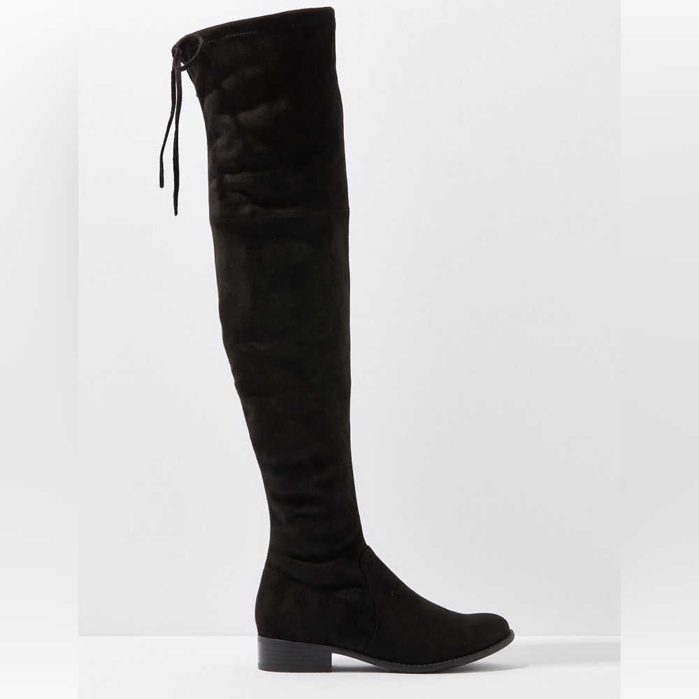 American Eagle Suede Boots; Size 5; Black Color.